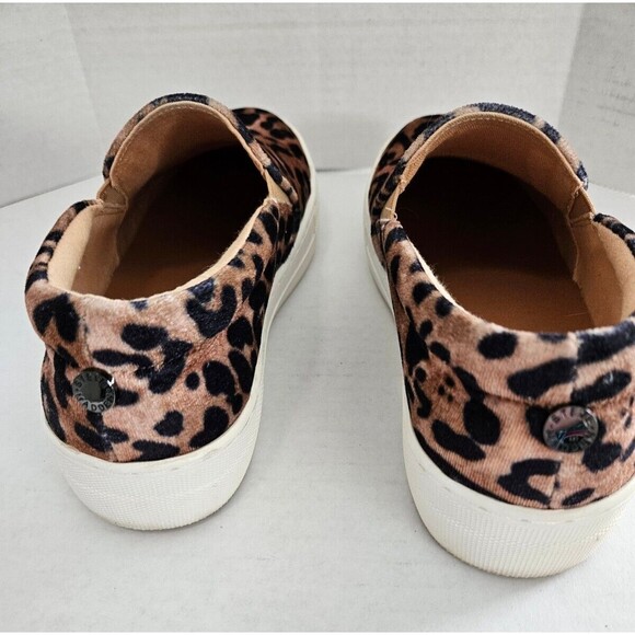 Steve Madden Women's Gills Slip-On Sneaker Cheetah Print Size 6.5 - Picture 5 of 6
